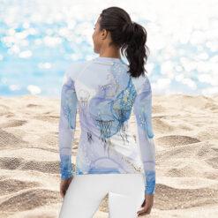 Jellyfish Rash Guard. UV protective and sustainable activewear from Mantaraj looking at the ocean
